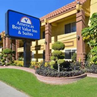 Фотографии гостиницы 
            Americas Best Value Inn & Suites - Fontana