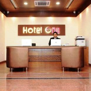 Фотографии гостиницы 
            Hotel One Lalazar Multan