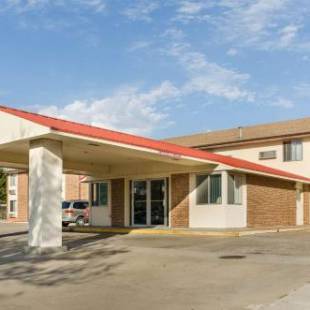 Фотографии гостиницы 
            Econo Lodge Emporia