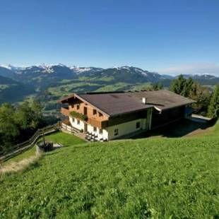 Фотографии гостевого дома 
            Gorgeous Chalet with Jacuzzi in Tyrol