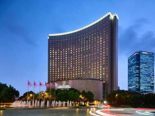 Фотография гостиницы Hongqiao Jin Jiang Hotel (Formerly Sheraton Shanghai Hongqiao Hotel)