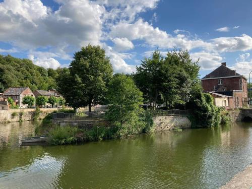 Фотографии гостевого дома 
            Le pré en bulles gîte et restaurant ,produits locaux à Labuissière