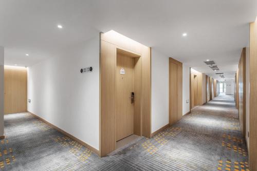 Фотография гостиницы Holiday Inn Express Dali Xiaguan, an IHG Hotel