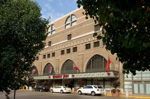 Фотография гостиницы Drury Inn & Suites St. Louis Convention Center