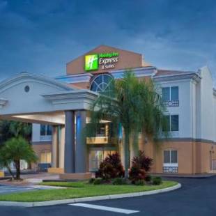 Фотографии гостиницы 
            Holiday Inn Express & Suites Tavares, an IHG Hotel