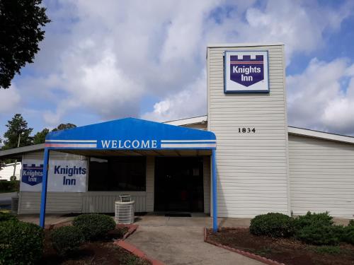 Фотографии гостиницы 
            Knights Inn Florence SC