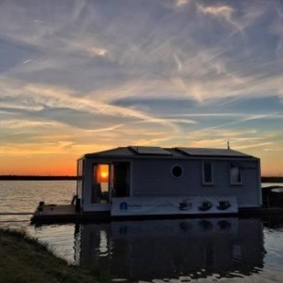 Фотография гостевого дома AquaHome - Bijzonder overnachten in de Biesbosch