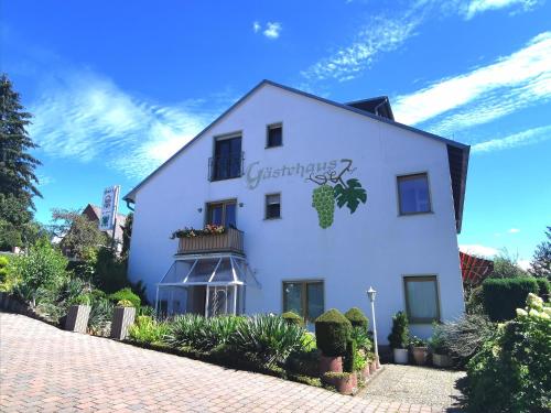 Фотография гостиницы Hotel Garni Zur Traube