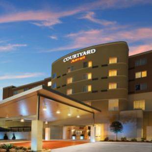 Фотографии гостиницы 
            Courtyard Marriott Houston Pearland