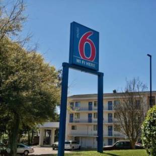 Фотографии гостиницы 
            Motel 6-Tallahassee, FL