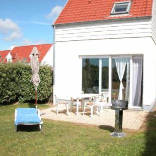 Фотографии гостевого дома 
            Warm Holiday Home in Wimereux North France with Garden