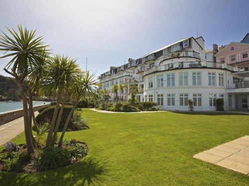 Фотография гостевого дома 4 The Salcombe