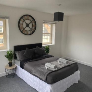 Фотография гостевого дома Doncaster Furnished House For Short Lets