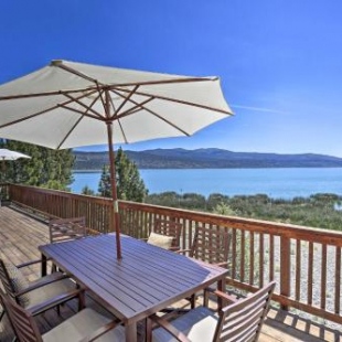 Фотография гостевого дома Scenic Susanville Cabin with Deck on Eagle Lake