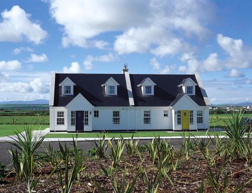 Фотографии гостевого дома 
            Ballybunion Holiday Cottages