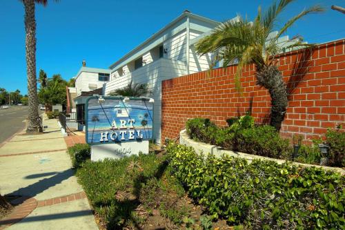 Фотография гостиницы Art Hotel Laguna Beach