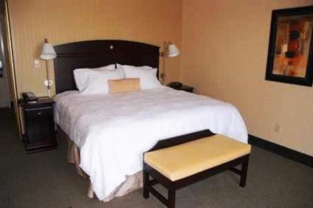 Фотография гостиницы Hampton Inn & Suites Plattsburgh