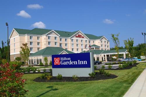 Фотография гостиницы Hilton Garden Inn Greensboro