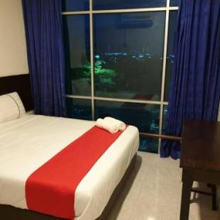 Фотографии гостиницы 
            Fully Hotel Desa Tebrau