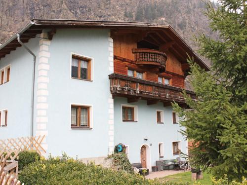 Фотография гостевого дома Cozy Holiday Home in Tyrol near Ski Area