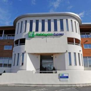 Фотографии гостиницы 
            Holiday Inn Express Crewe, an IHG Hotel