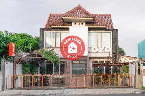 Фотографии гостиницы 
            OYO 2469 Sutomo Homestay