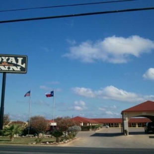 Фотография мотеля Royal Inn Pearsall