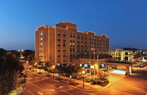 Фотография гостиницы Hilton Garden Inn Virginia Beach Town Center