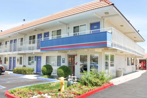 Фотография гостиницы Motel 6-Lancaster, CA