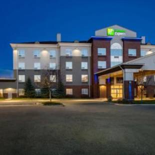 Фотографии гостиницы 
            Holiday Inn Express Airdrie, an IHG Hotel