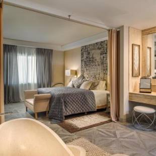 Фотографии гостиницы 
            Royal River, Luxury Hotel