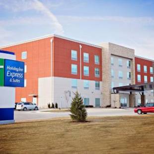 Фотографии гостиницы 
            Holiday Inn Express & Suites - Rantoul, an IHG Hotel