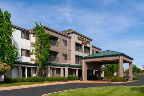 Фотография гостиницы Courtyard St. Louis Airport/Earth City