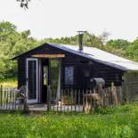 Фотография гостевого дома The Old Apple Shed cosy heated cottage in a meadow close to the charming village of Bethersden