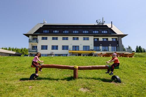 Фотография гостиницы Horský Hotel Friesovy Boudy