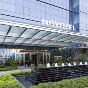 Фотографии гостиницы 
            Novotel Rizhao Suning