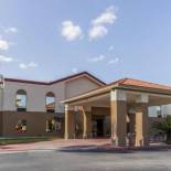 Фотография мини отеля Red Roof Inn & Suites Hinesville - Fort Stewart