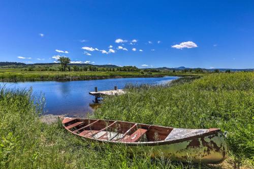 Фотографии гостевого дома 
            Spacious Spearfish Home on 40 Acres with Private Lake