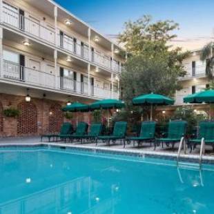 Фотографии гостиницы 
            Best Western Plus French Quarter Courtyard Hotel