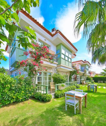 Фотография гостиницы Palas Alaçatı - Adult Only