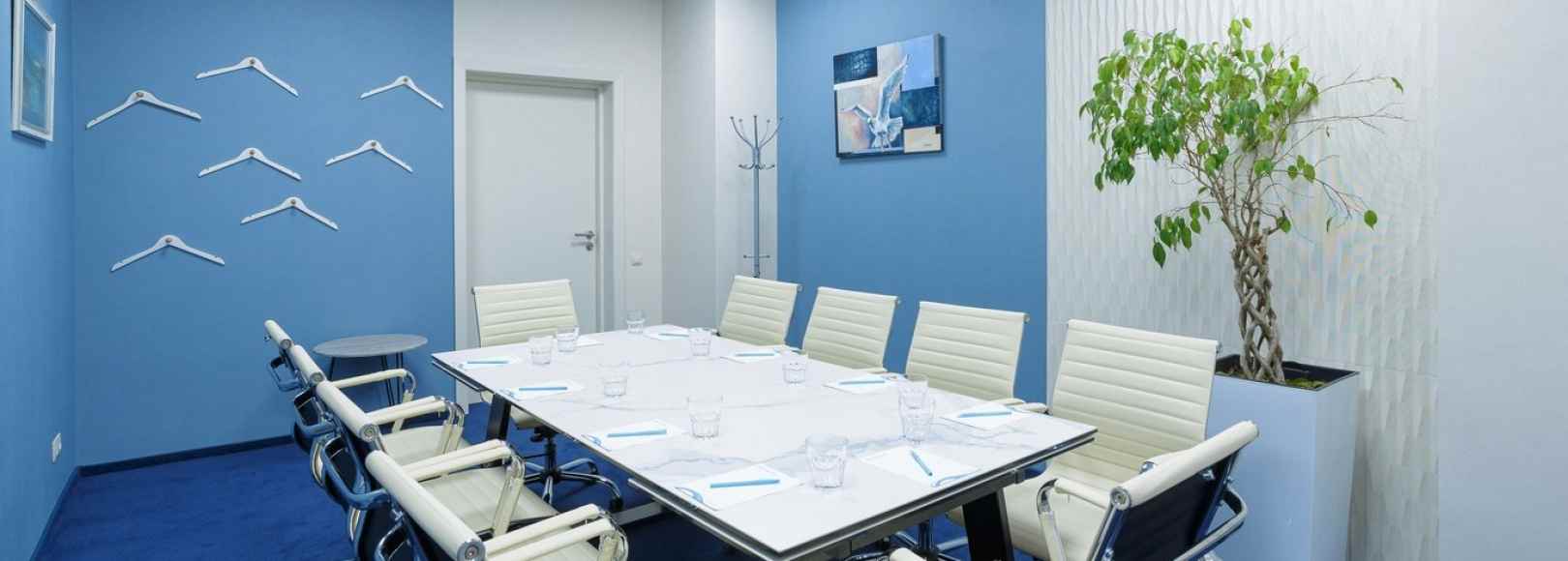 Фотография комнаты для переговоров Бриз