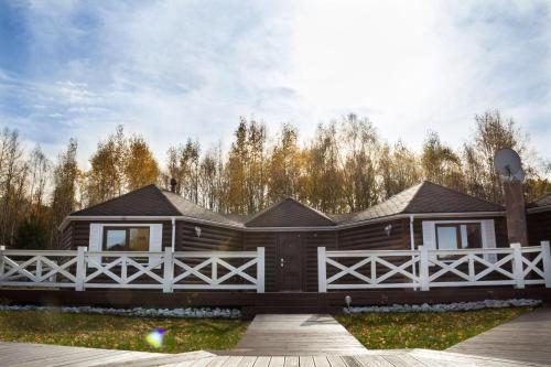 Фотографии гостиницы
Лед загородный клуб-отель