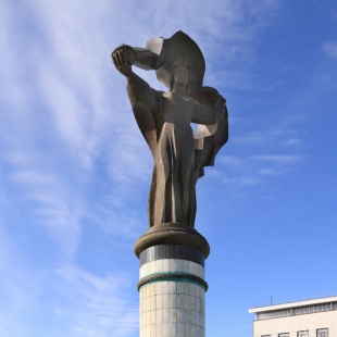 Фотография памятника Памятник Пионерам освоения Уренгоя