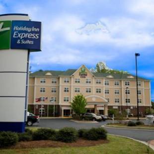 Фотографии гостиницы 
            Holiday Inn Express Hotel & Suites Lagrange I-85, an IHG Hotel