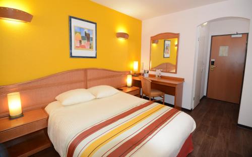 Фотография гостиницы Hotel Roi Soleil Strasbourg Mundolsheim
