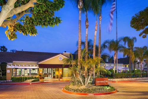 Фотография гостиницы Clementine Hotel & Suites Anaheim