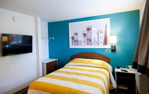 Фотографии гостиницы 
            InTown Suites Extended Stay Louisville KY - Preston Hwy