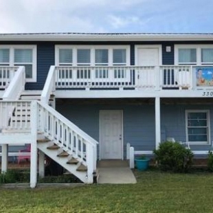 Фотография гостевого дома Sandy Bottoms Holden Beach Home Home