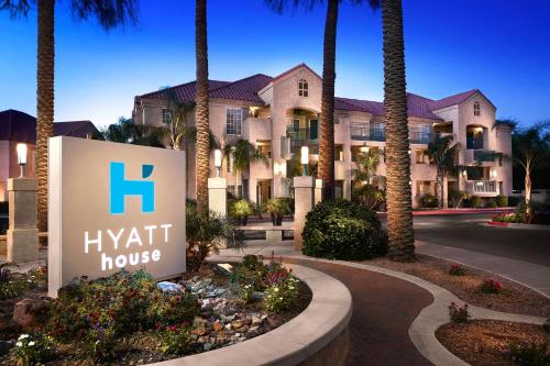 Фотография гостиницы Hyatt House Scottsdale Old Town
