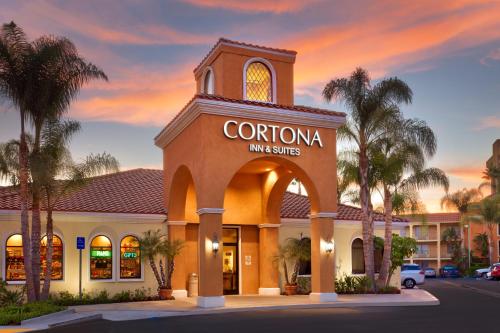 Фотография гостиницы Cortona Inn and Suites Anaheim Resort